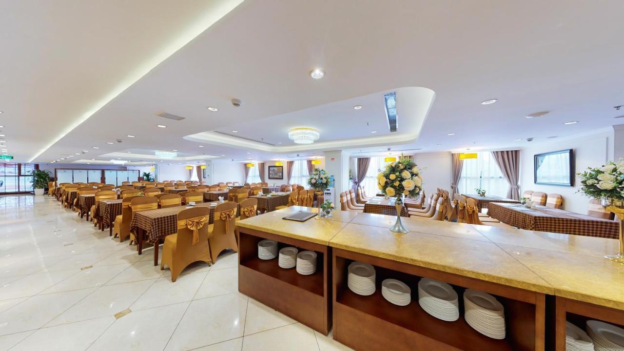 Cau Giay Hotel - By Bay Luxury Ханой Экстерьер фото